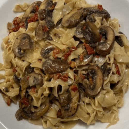 Homemade Pasta with Mushrooms and Sundried Tomatoes